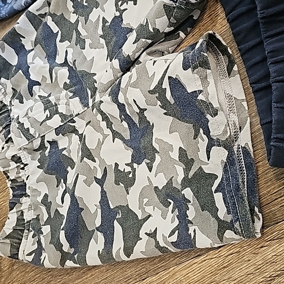 Bundle of toddler boys size 4t and 5t shorts - Picture 8 of 13